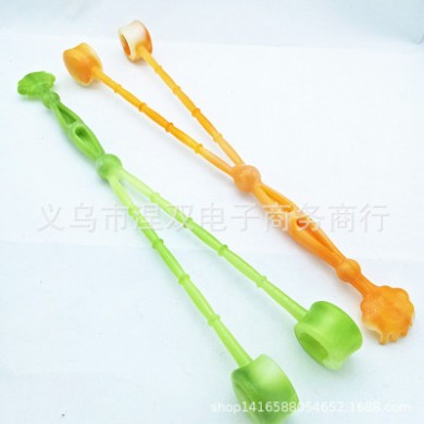 双色太极富贵鱼按摩响锤不求人痒痒挠拍背两用按摩器厂家直销