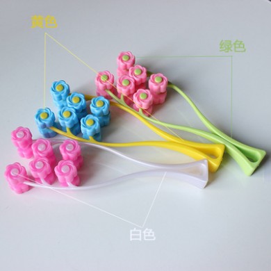 瘦脸神器 塑料按摩滚轮 家用手持式梅花型脸部按摩器 批发