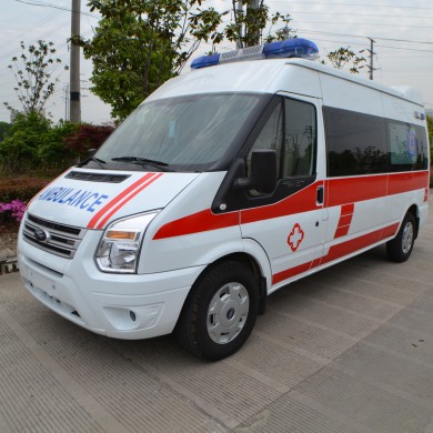 福特新世代全顺中顶监护型救护车