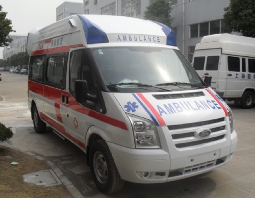 福特新世代全顺高顶救护车