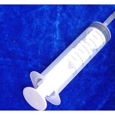 一次性使用无菌溶药注射器（带针）