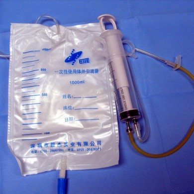 一次性使用胸腹腔积液抽取器