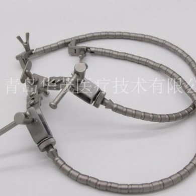 蛇形牵开器_简介