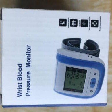 电子老年血压计350g包装盒_简介